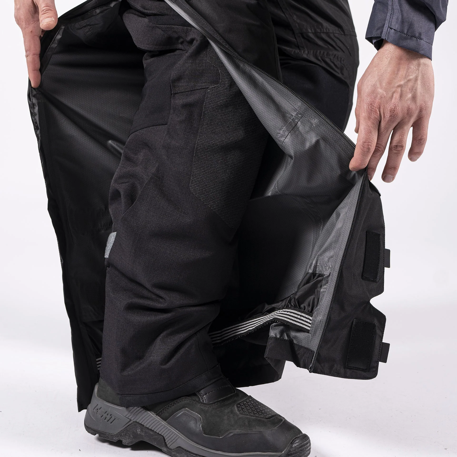 Pantaloni ADV Rain Cover - Image 9